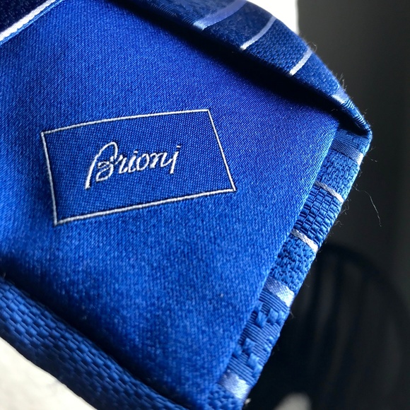 Brioni ROYAL Handmade 100% Silk Tie - Picture 7 of 8